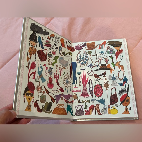 The One Hundred: A Guide to the Pieces Every Stylish Woman Must Own - Picture 2 of 7